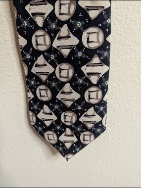 Chez Roffé New York Vintage Silk Tie | Black Taupe Bold Geometric Floral